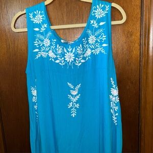 embroidery midi sundress sized 42” bust, sized XL bust indicate a MEDIUM